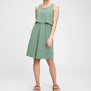🥳 Host Pick 🤰🏻 Gap Maternity dress